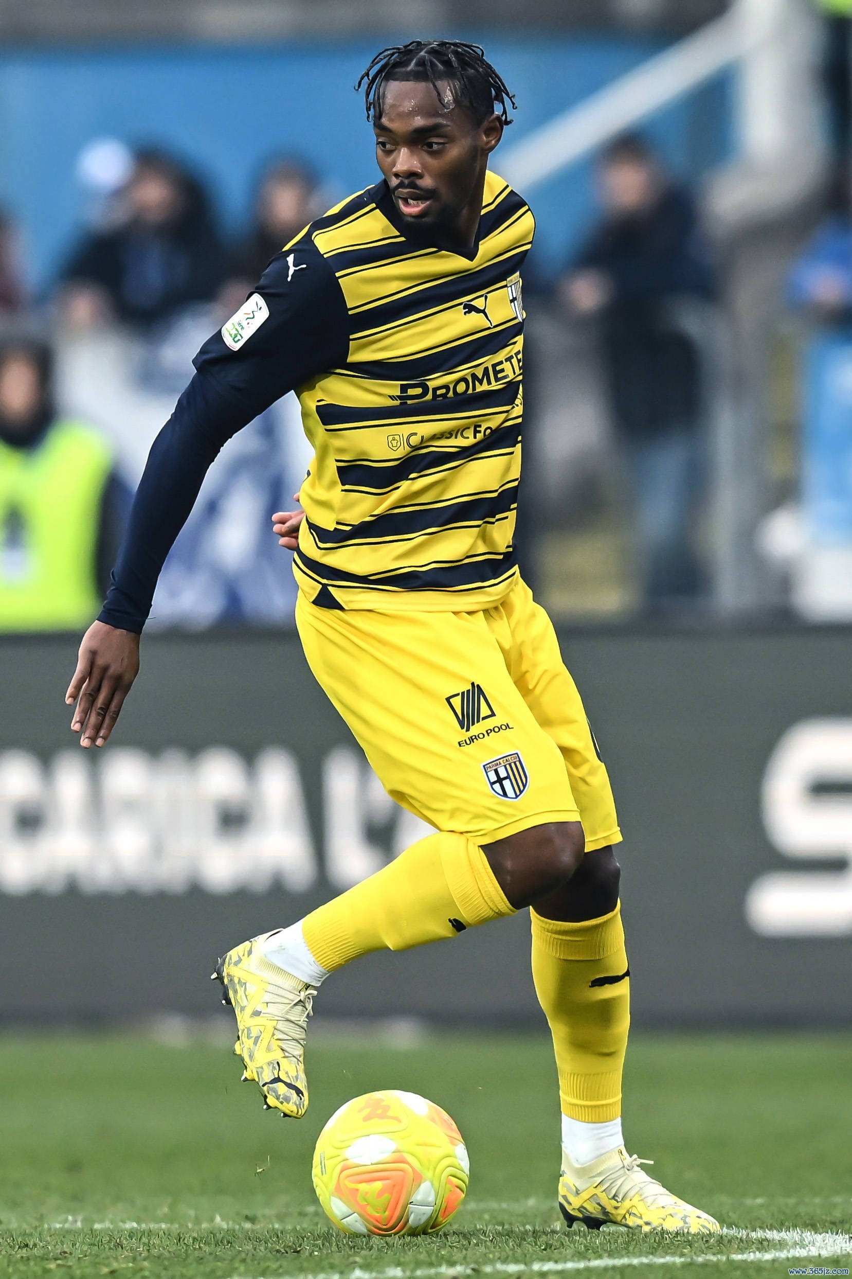 记者：帕尔马中场西普里安收到来自中国的丰厚报价体育录像/图片，为期3年