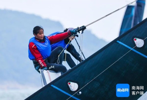 rr海南省通顺员周明晶、李娜在比赛中欧洲杯体育信息 rr海南省通顺员周明晶、李娜在比赛中欧洲杯体育信息