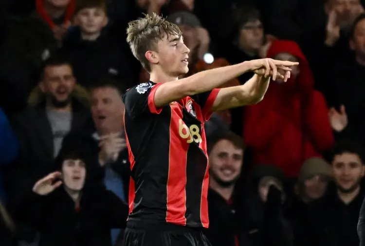 第二天我就打电话明确示意念念为西班牙效劳体育赛事直播