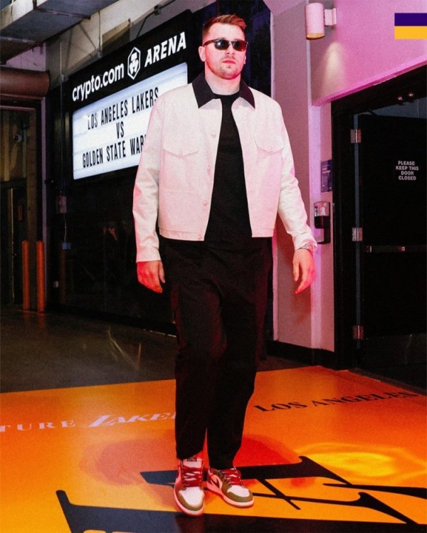 湖东说念主众将入场：东契奇哀吊配+黑超改日范儿 范德彪&am