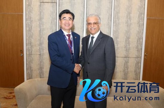 宋凯感谢萨尔曼主席对中国足球一直以来的轻易支撑体育录像/图片