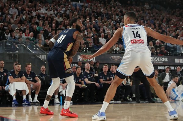 6投4中（三分5中4）体育录像/图片