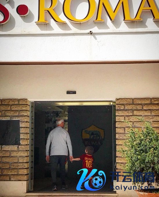 记者：拉涅利和讼师已签署系数肃穆文献体育集锦，他将总结罗马抓教